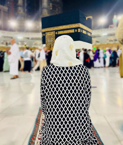 Comfortable Abayas for Umrah Journey