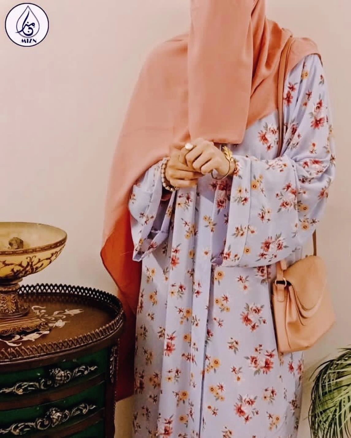 ASTER ABAYA