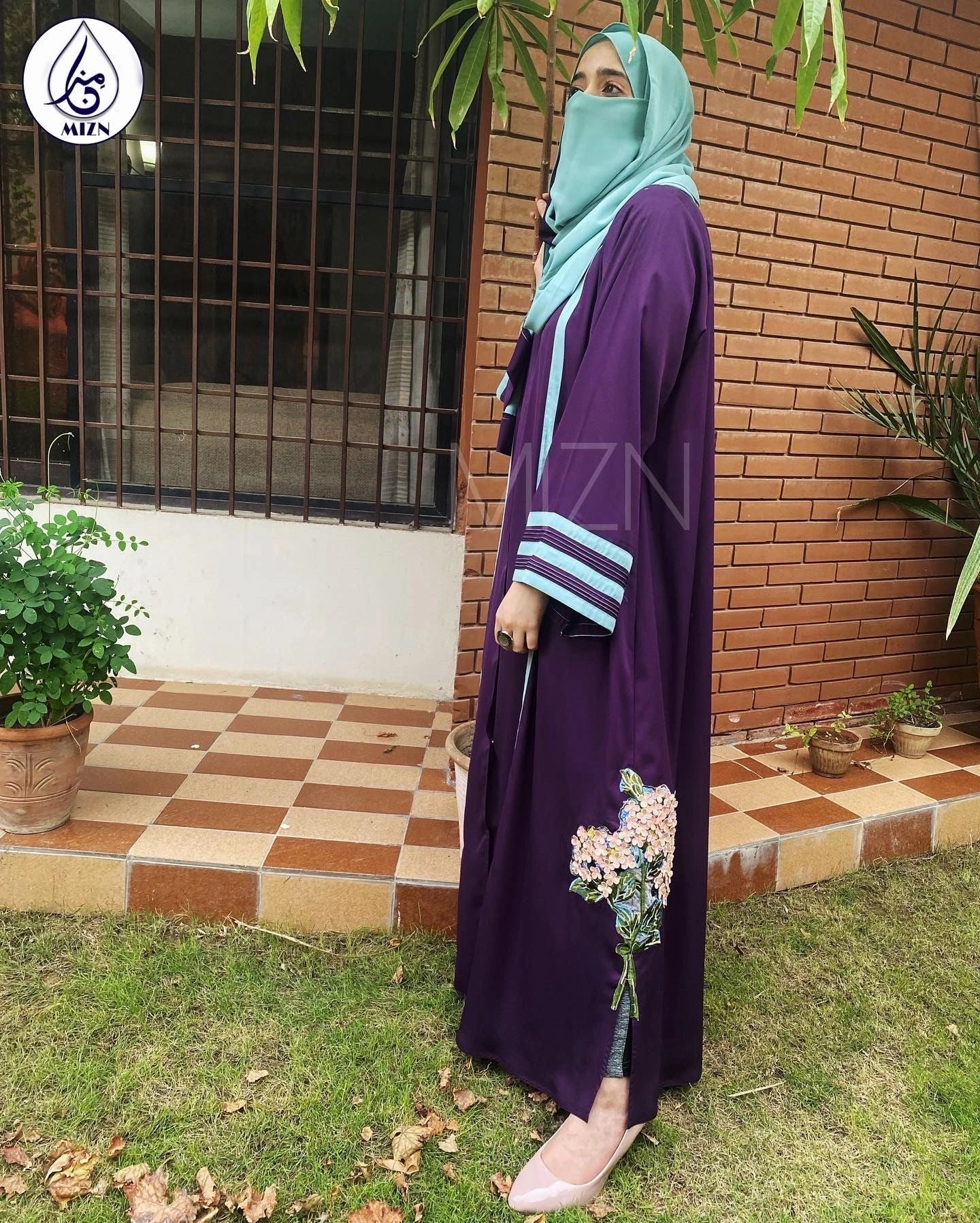 IRIS PURPLE ABAYA