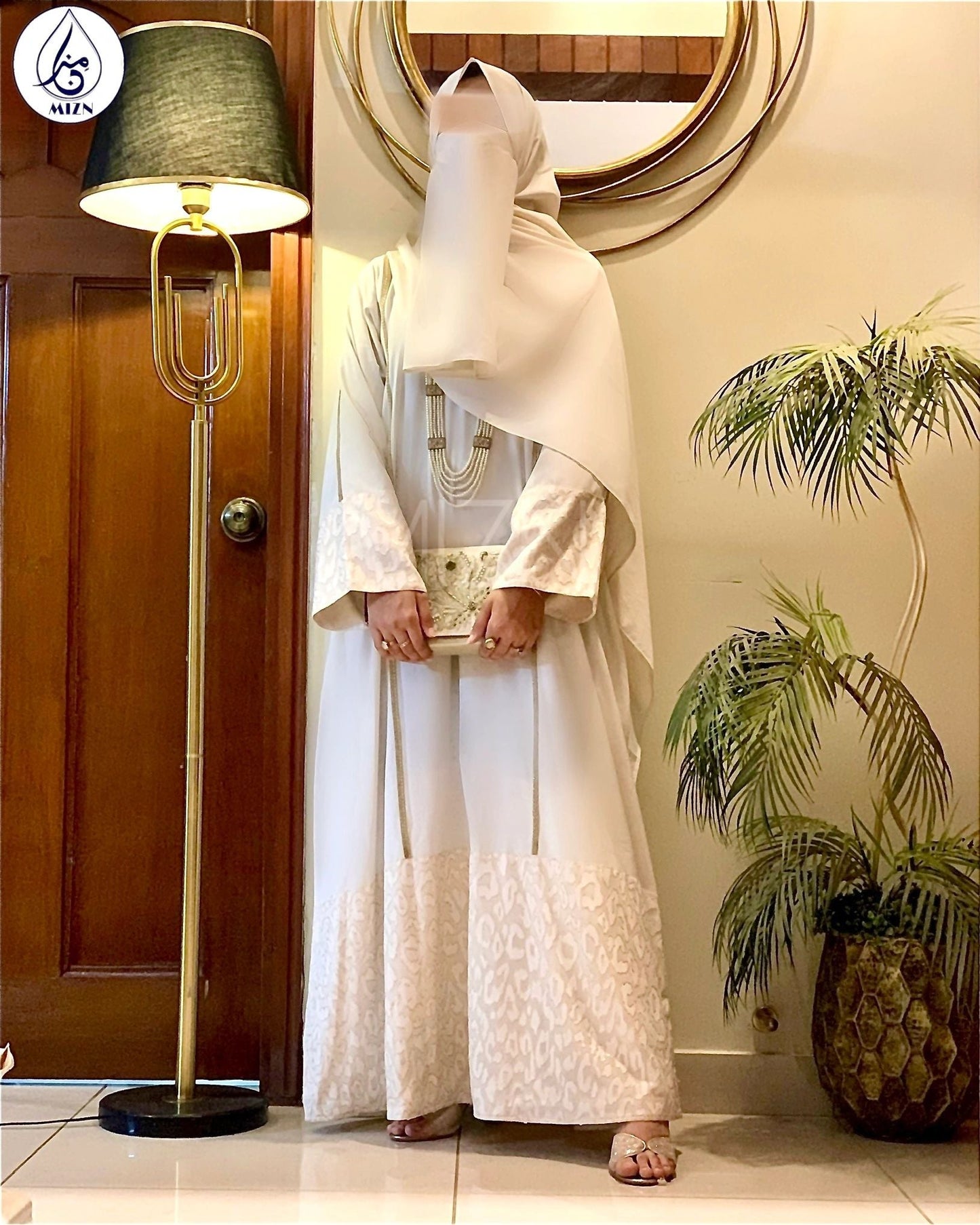 DOVE ABAYA