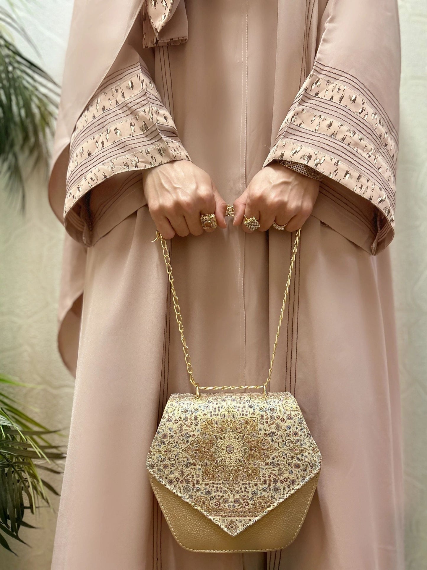 BLUSH ABAYA